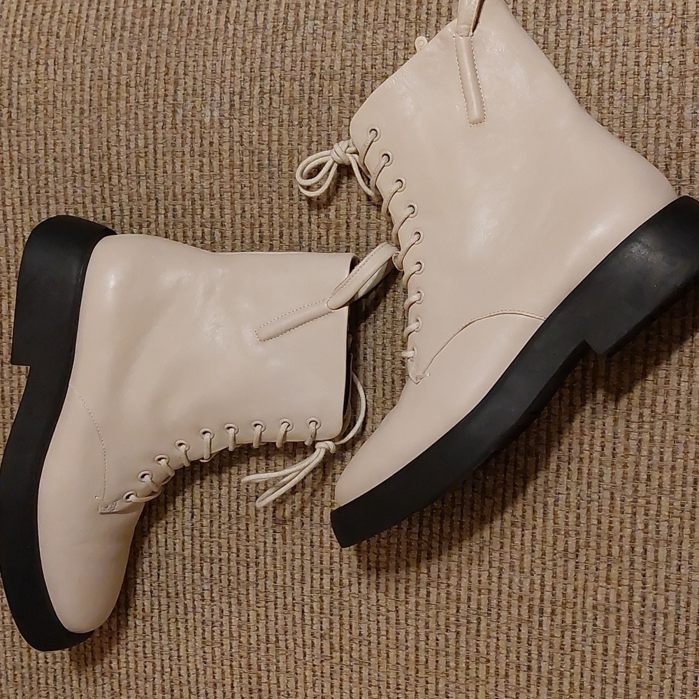 Sarto Cream Leather Boots